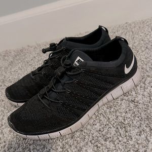 Nike Flyknit Free 5.0. Men’s 10.5